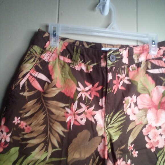Caribbean Joe Shorts Women 6 Cotton Tropical Floral Brown Peach - Picture 7 of 10